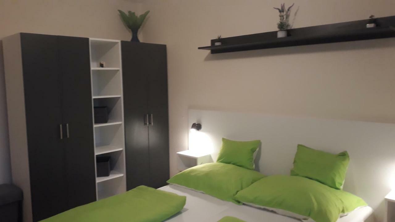 Szaloky Apartmanhaz Gyenesdias Exterior photo
