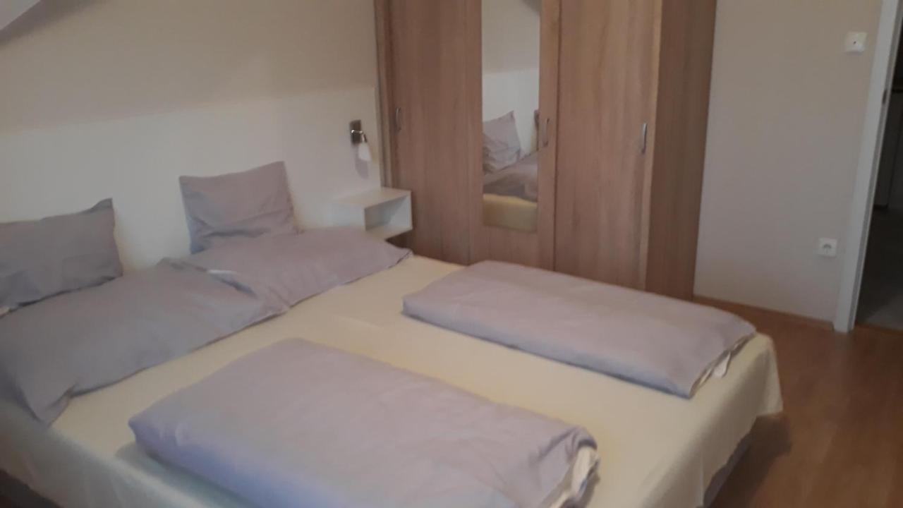 Szaloky Apartmanhaz Gyenesdias Exterior photo